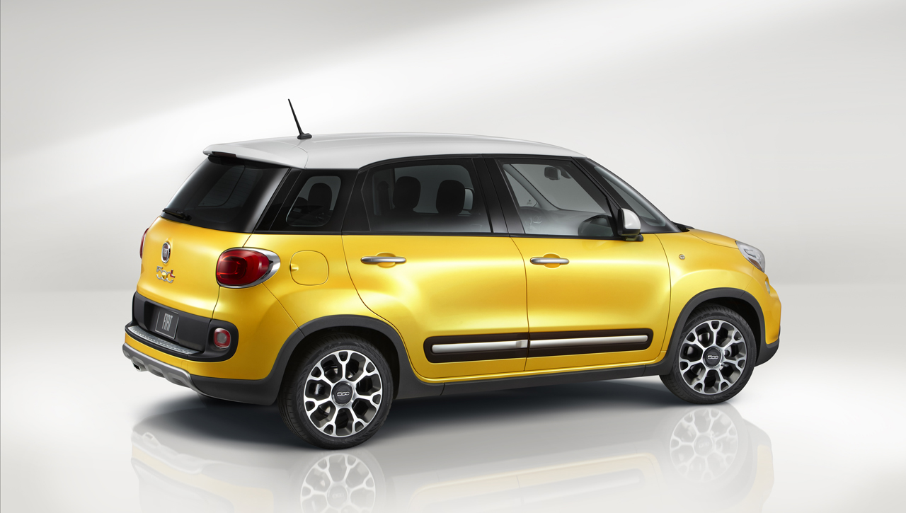 LA AUTO SHOW Fiat Continues To Pressure Mini By