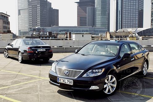 AutoBild compare Mercedes S600 vs Lexus LS600hL