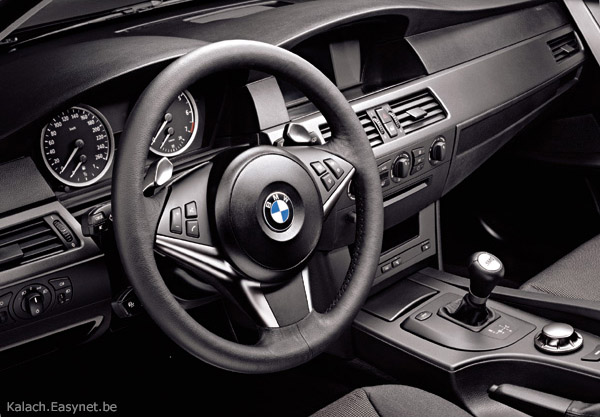 2005 BMW M5 interior photo - AutoSpies Auto News