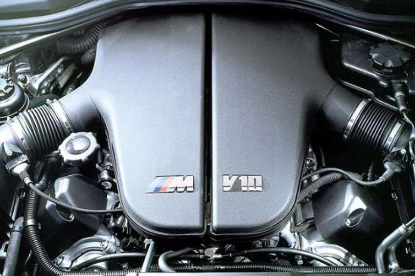 2005 bmw m5 engine