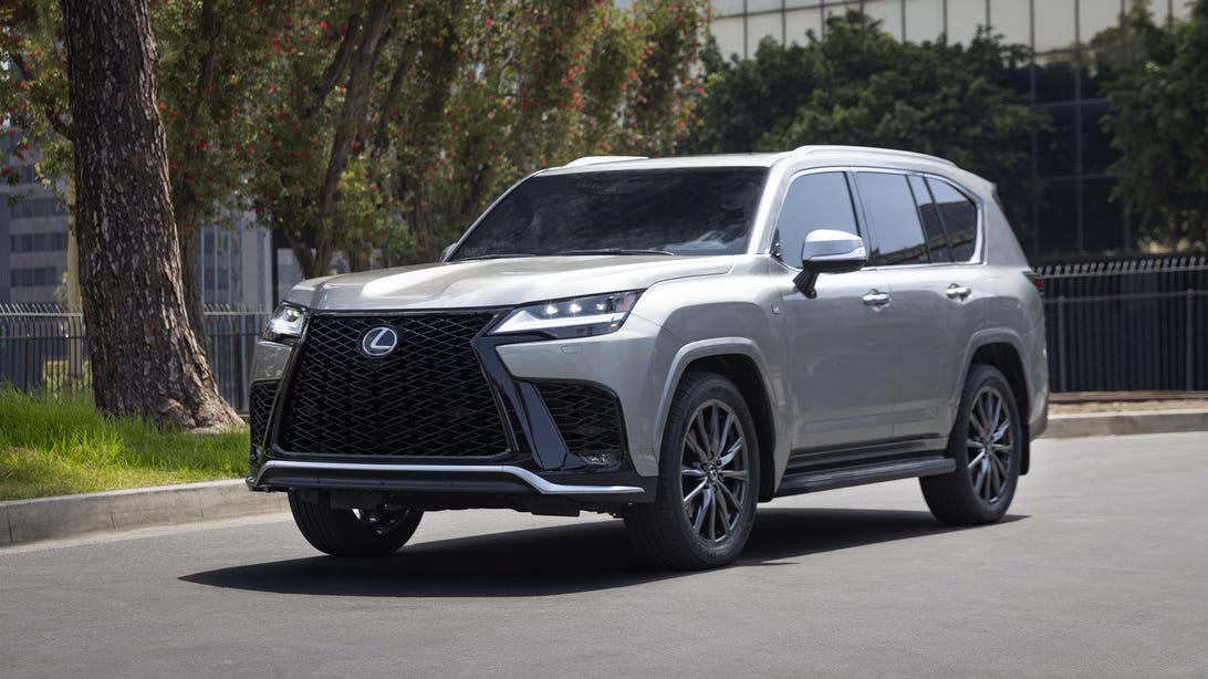 SUV WARS! If There Was A Lexus Version Of The 2023 Toyota Sequoia Would