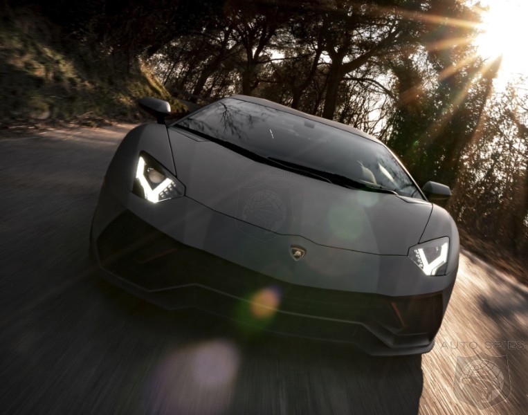 Lamborghini To Kill Off Both The Aventador And The V12 This Year