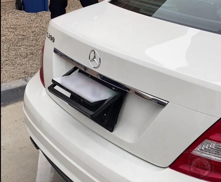 California Police Nab Car Thieves In A Mercedes With A License Plate Flipper