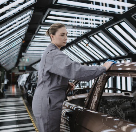 Jlr Fire All JLR Production Has Finally Resumed 6 Weeks After Cyber Attack ...