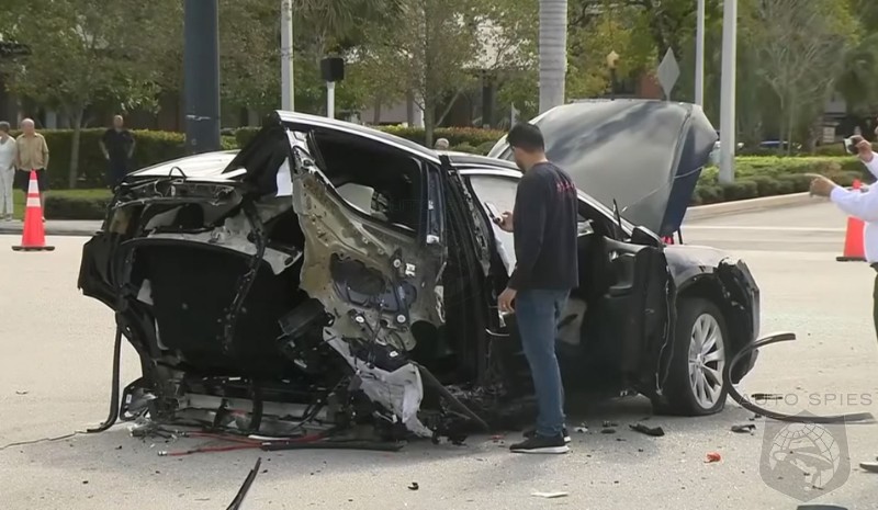HOLY MOLY: Tesla Model X Sliced In HALF By Nissan GT-R In High Speed Crash