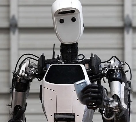 Humanoid Robot May Become The First To Spawn New Replicants