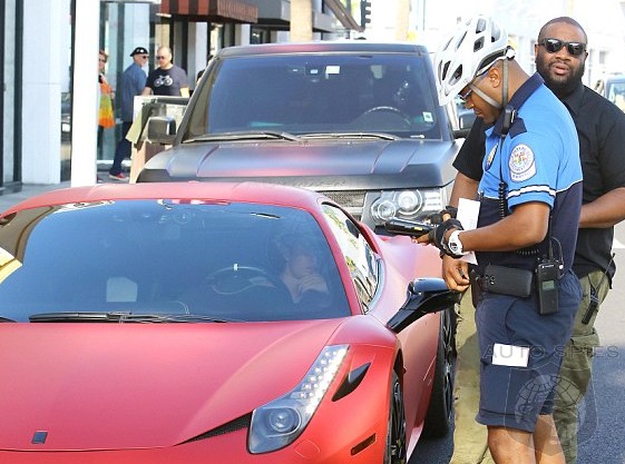 Måne Tåre Svare Note To Justin Bieber: Don't Park Your Matte RED Ferrari In The RED Zone -  AutoSpies Auto News